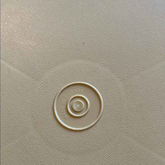 Tupperware Yellow Sectioned Tray - Picture 3 of 6